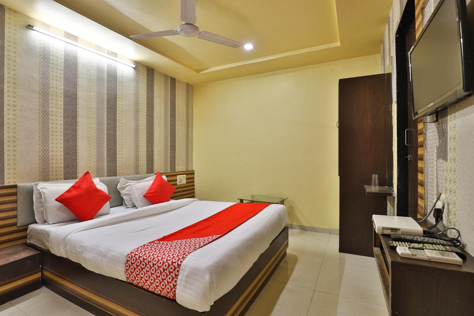 Spot On Hotel Shreeji Palace Ahmedabad Exterior foto