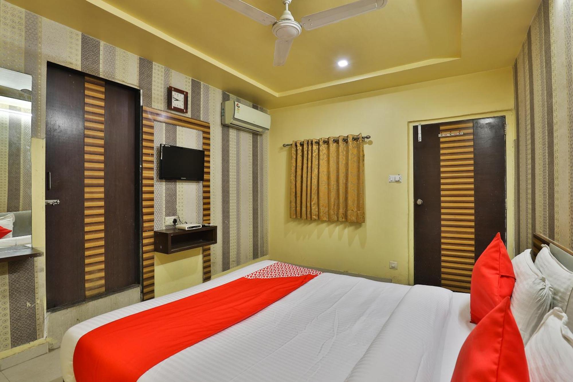 Spot On Hotel Shreeji Palace Ahmedabad Exterior foto